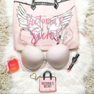 34DD Victoria Secret Bra
